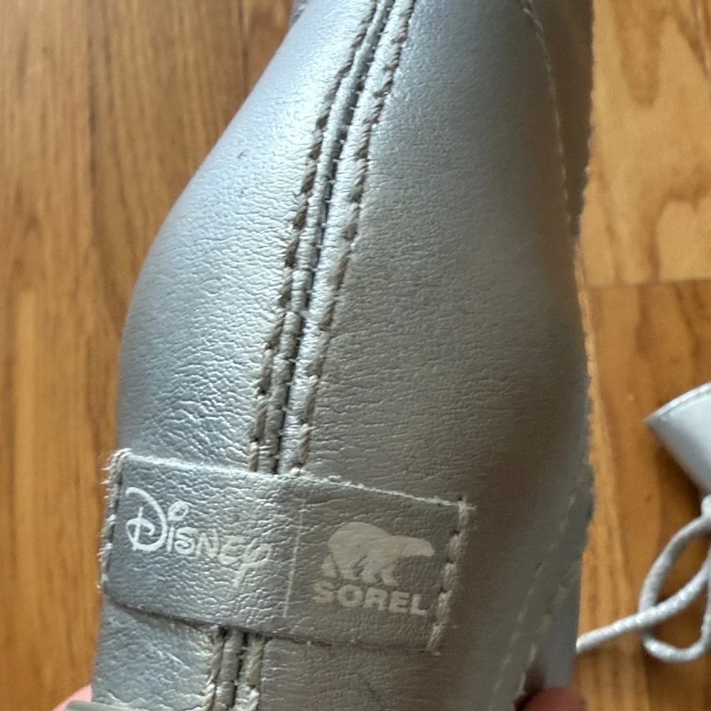 Sorel x Disney Elsa silver Joan of Arctic wedge tween Metallic Gray Kids Boots